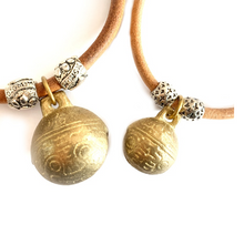 Load image into Gallery viewer, Cowhide dog Collar Leather stainless